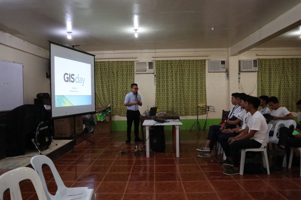 June Reyes, Nobel Systems Project Manager gives a presentation on GIS to Ormoc National High School Students in the Philippines during GIS Day activities.