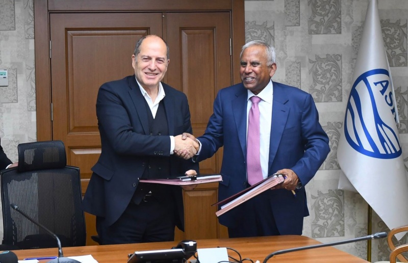 The ASKI General Directorate is embarking on a significant journey towards digital transformation with its latest project, "Digital Transformation of ASKI." ASKI General Manager Memduh Aslan Akçay and Nobel Systems President and CEO Michael Samuel have signed contracts to bring this vision to life